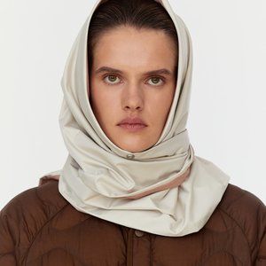 UNU Head Scarf Beige Waterproof Shawl NWT